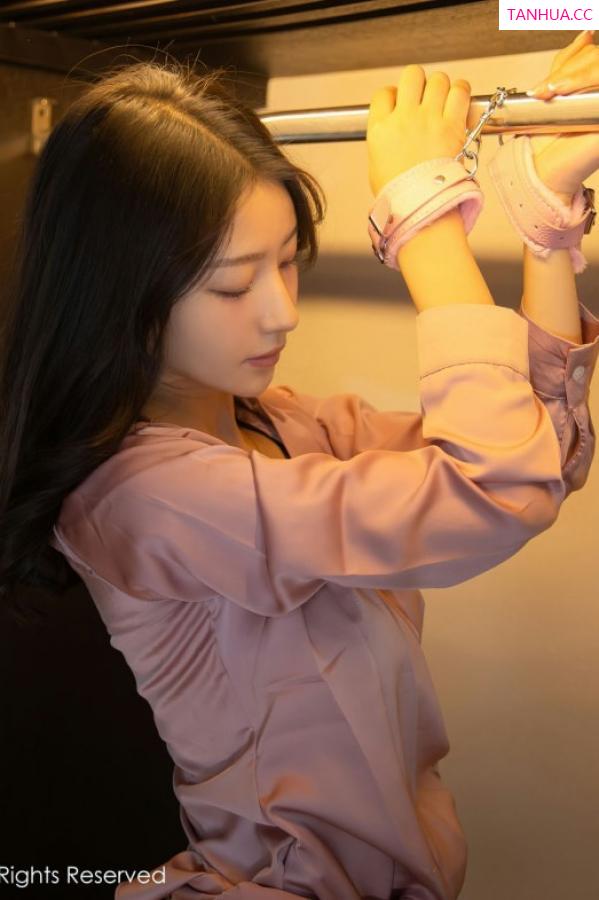 熊小诺 哎小诺 [XiuRen]高清写真图 2023.02.03 No.6211 熊小诺 丝袜美腿第15张图片